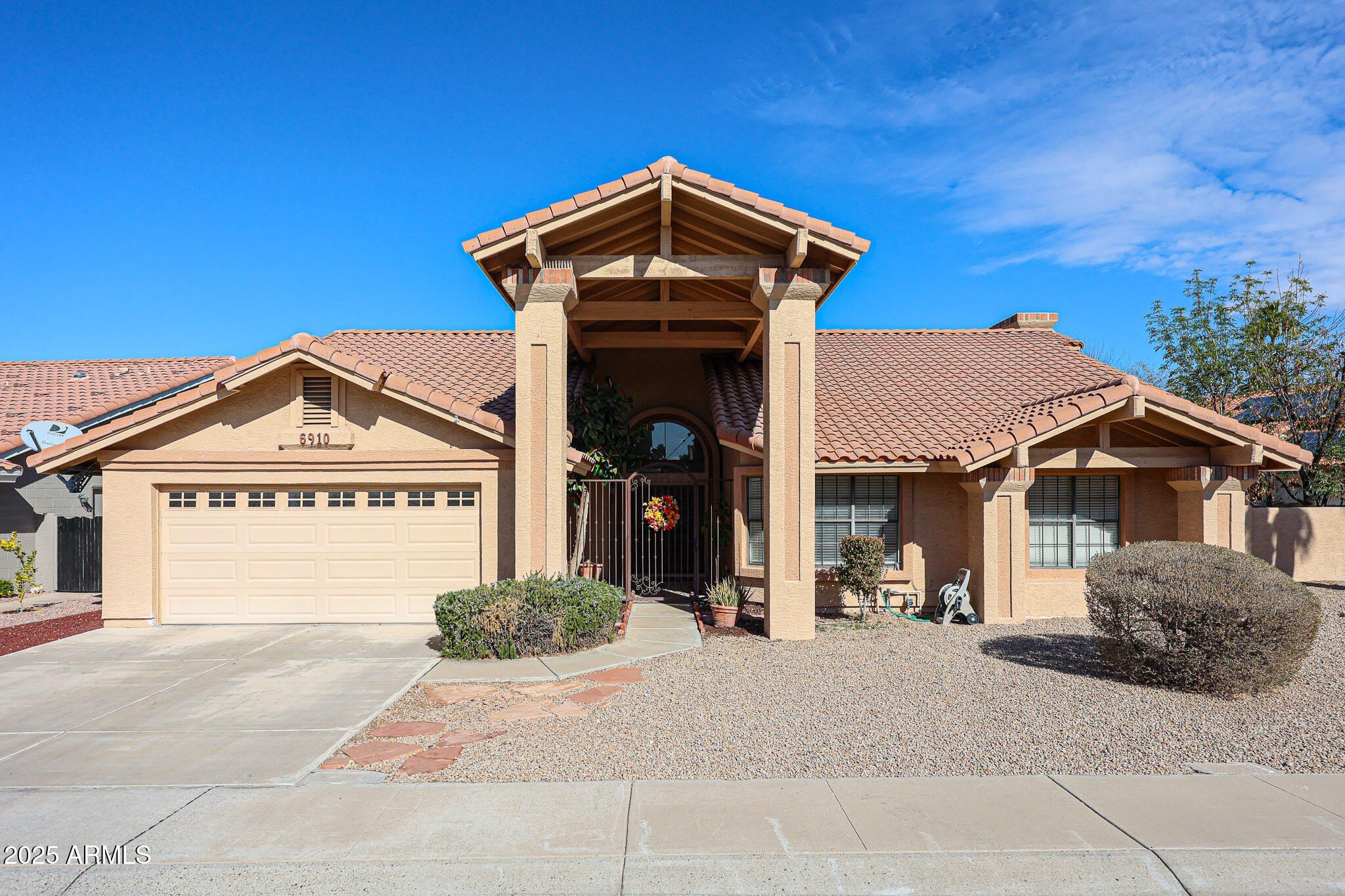 6910 W KIMBERLY Way – photo 1