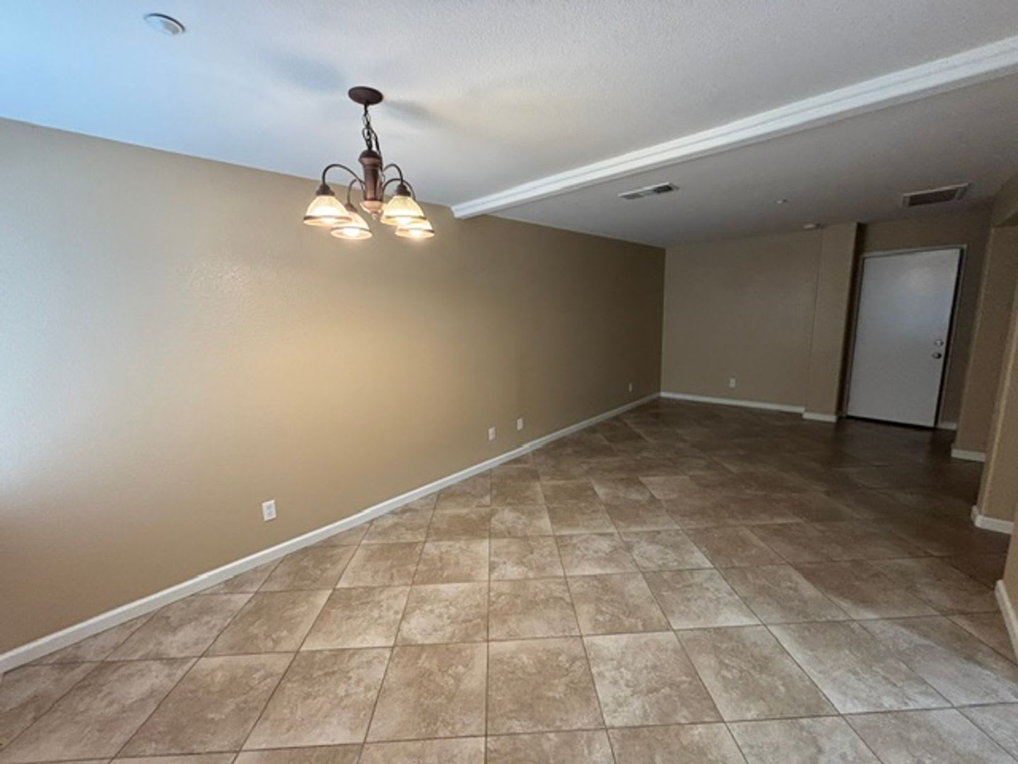 642 W Brewer Rd 122 – photo 4