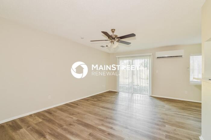 7 South Lake Pleasant Road – photo 2