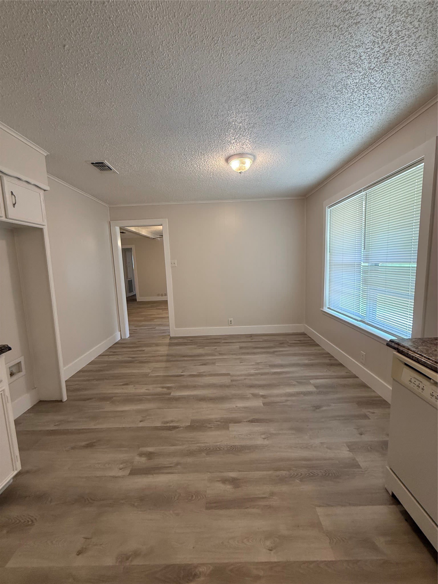 2409 Caprice Avenue – photo 5