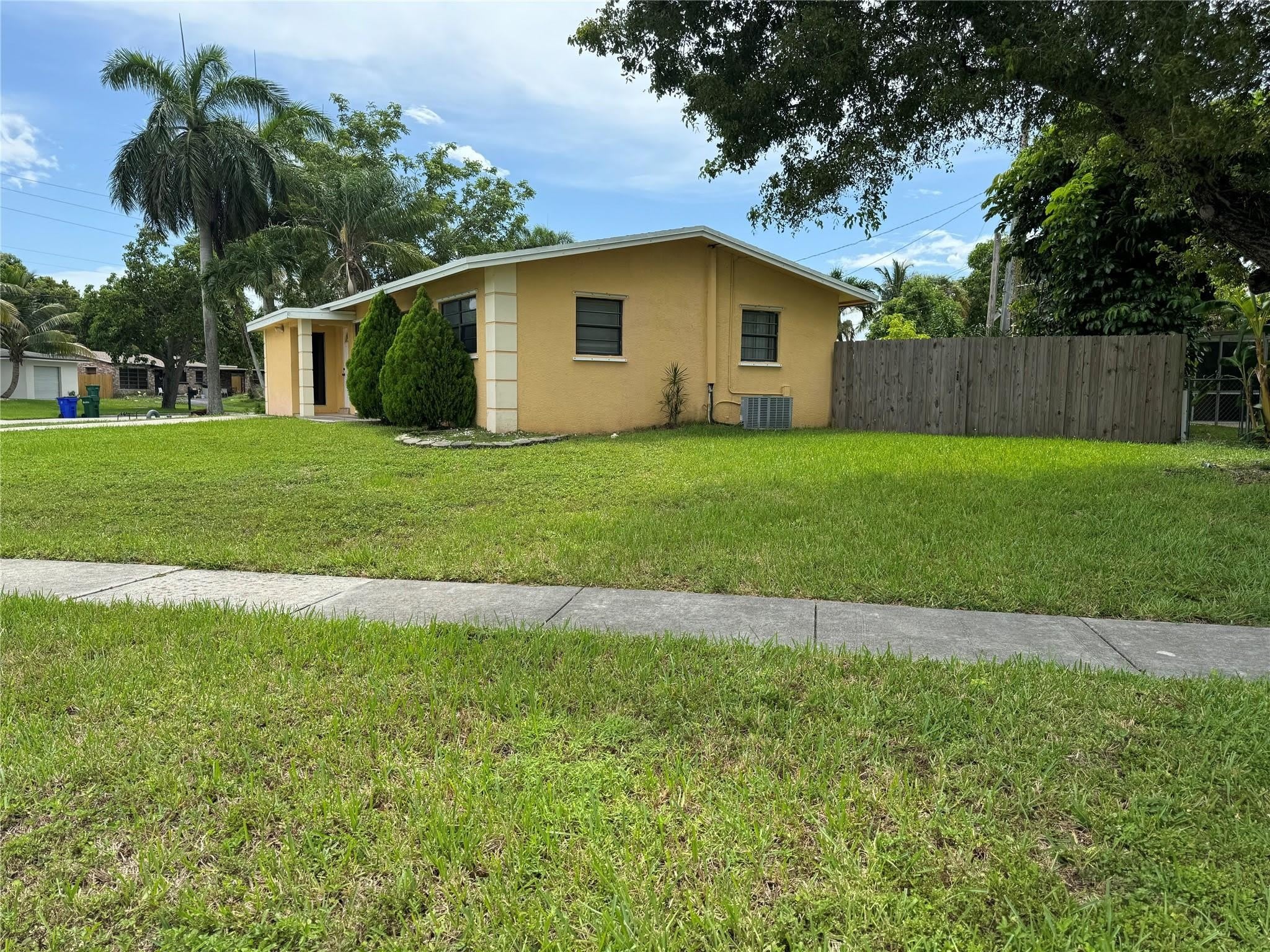 6101 NW 18th Street – photo 4