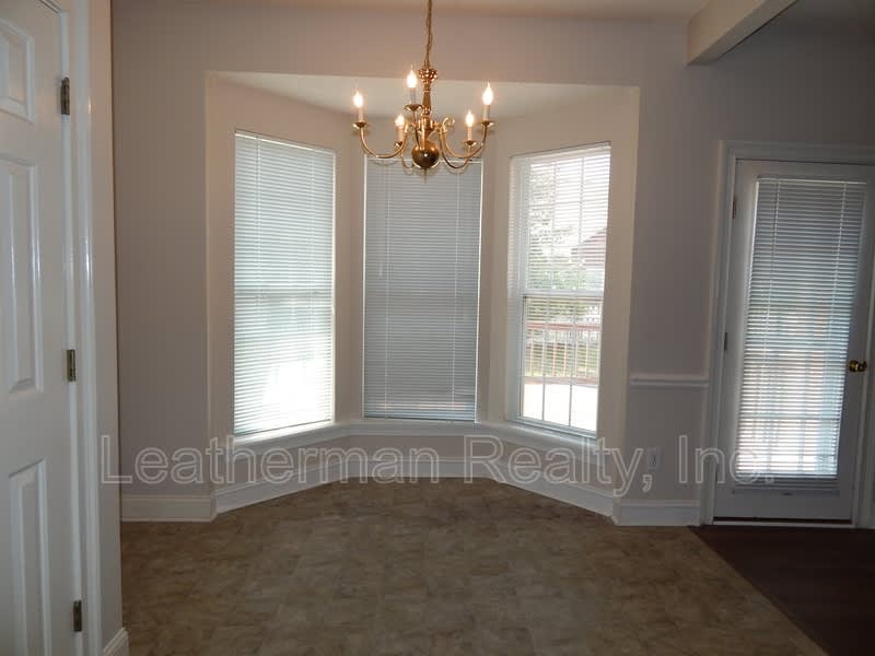 2109 Elderberry Dr – photo 5