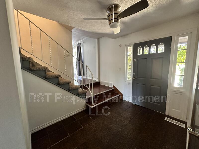 1458 Greenwood Drive Northeast – photo 4