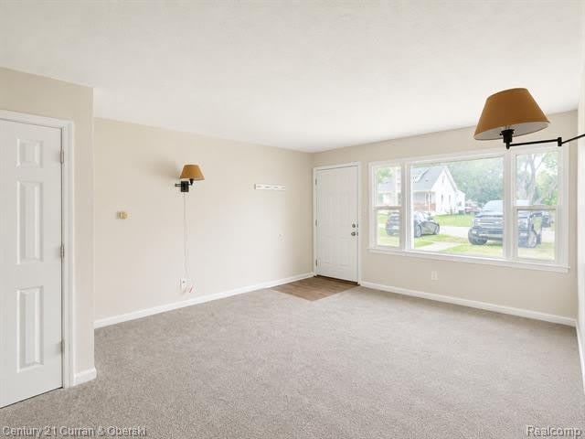 35245 MELTON Street – photo 3