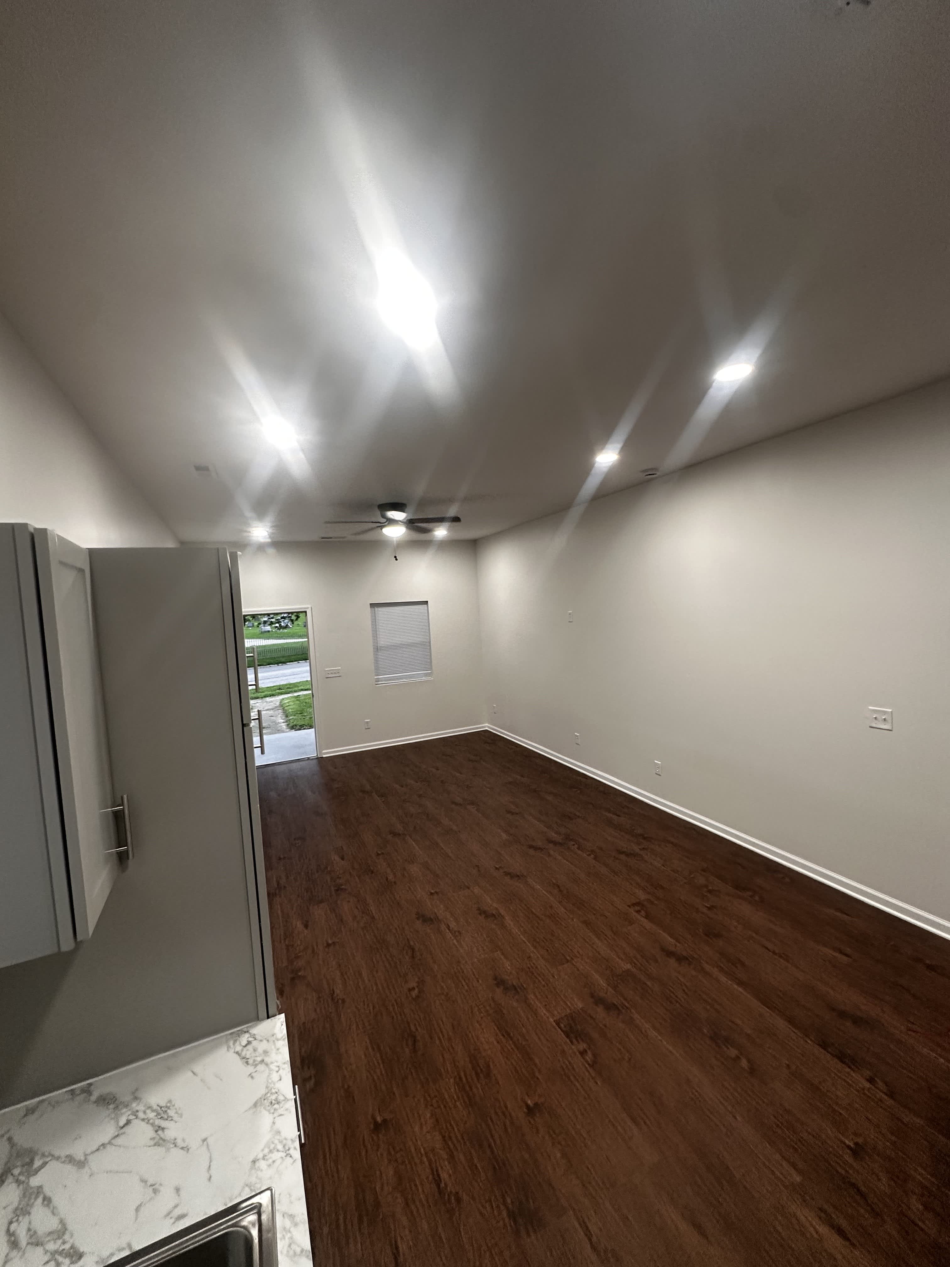 821 Morris Avenue – photo 5