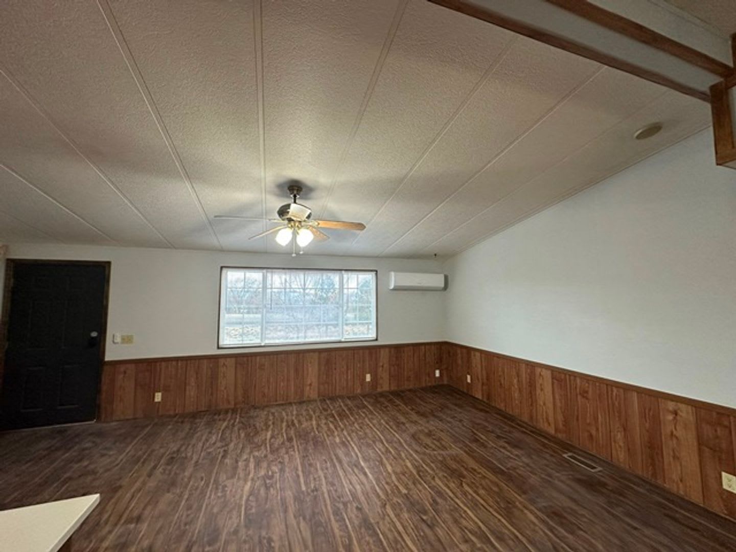 3 Bedroom, 2 Bathroom Home – photo 2