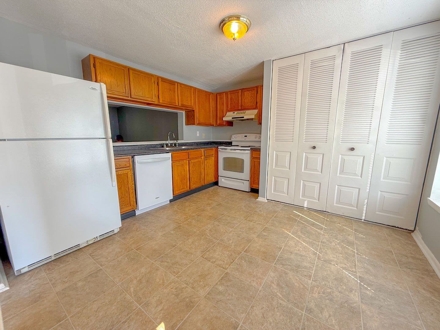 Move In Ready North Raleigh Townhome Near I 440 I 540 – photo 1