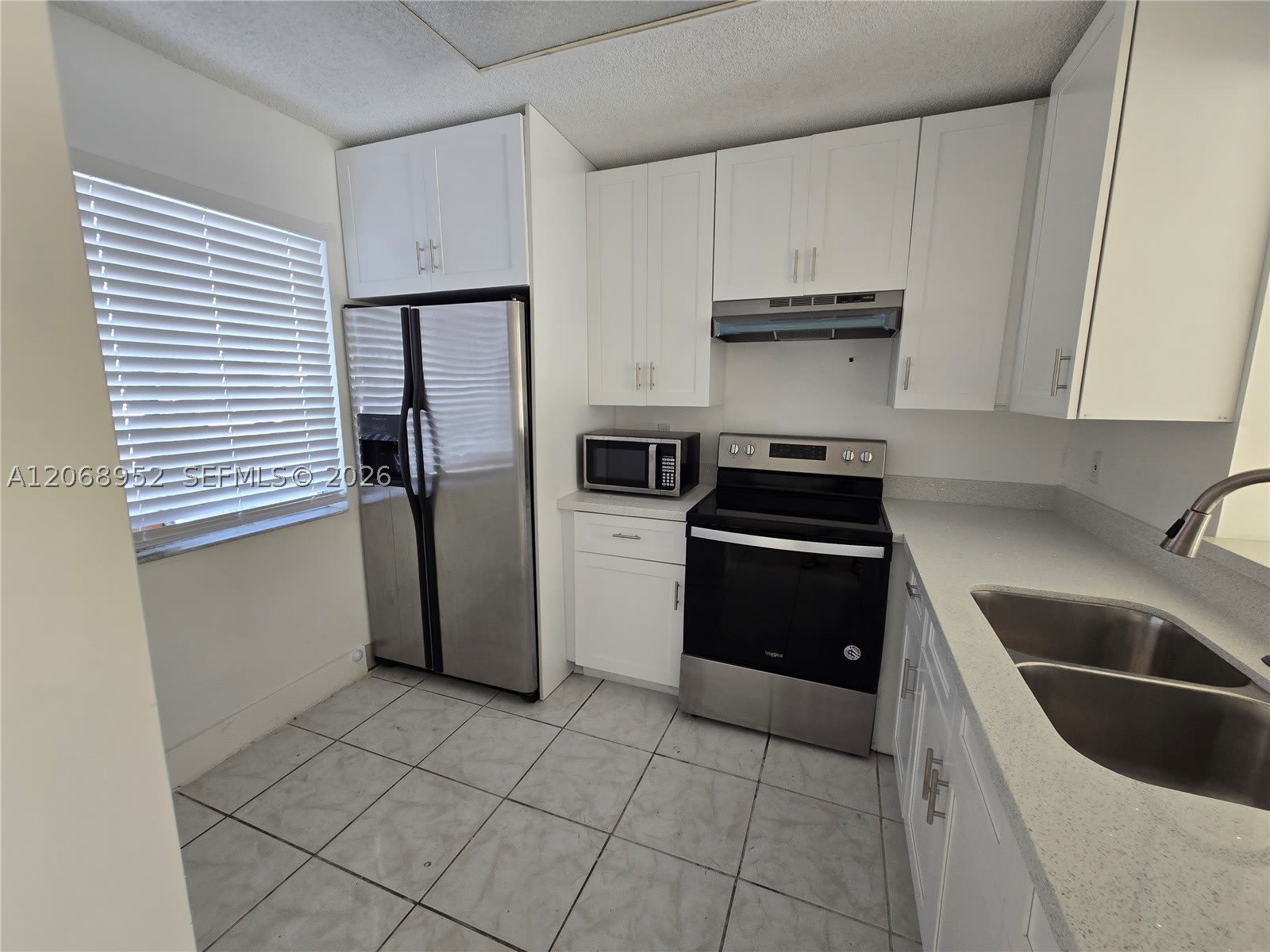 8700 N Sherman Cir – photo 3
