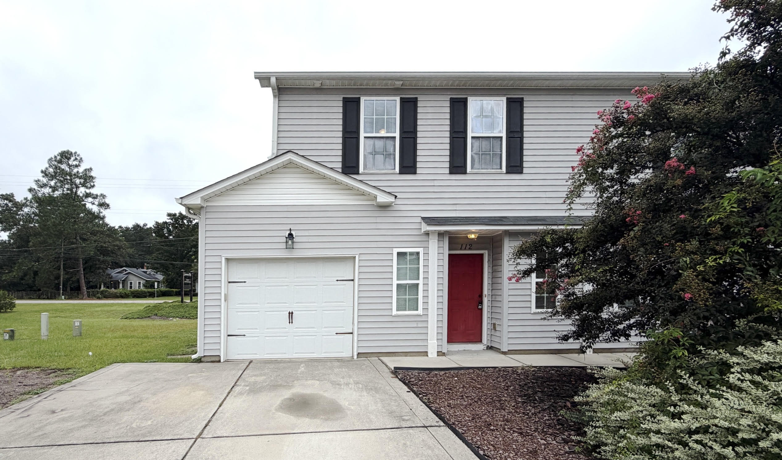 112 Burgess Lane – photo 1