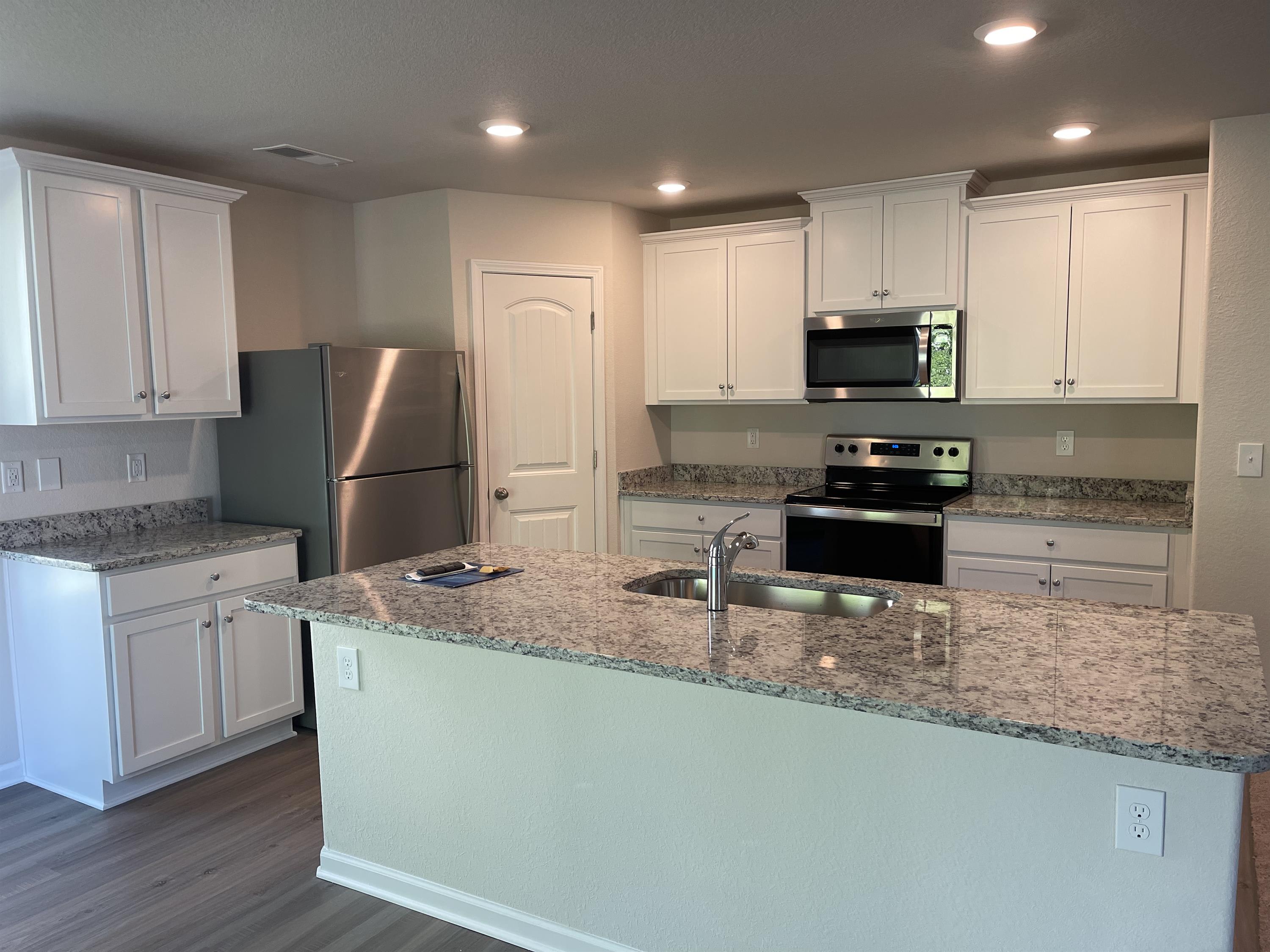 529 Hawley Street – photo 5