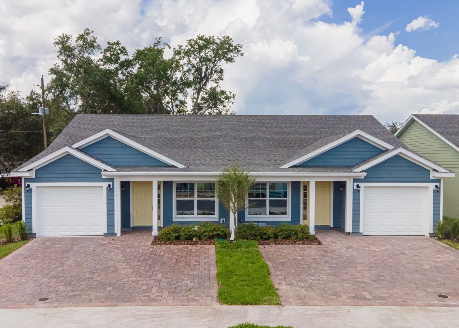 Beautiful 3 2 Energy Efficient 1 Story Attached Home W 1 Car Garage – photo 1