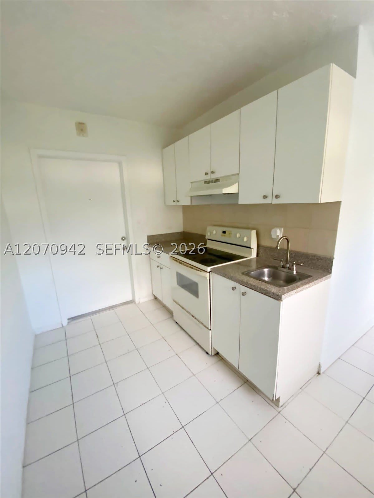 2612 Johnson St – photo 5