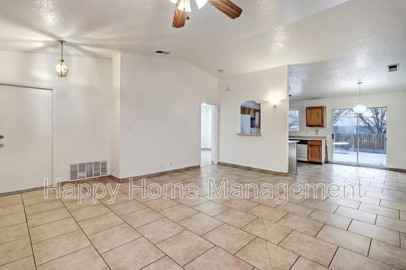 1312 Quartz Dr SW – photo 4