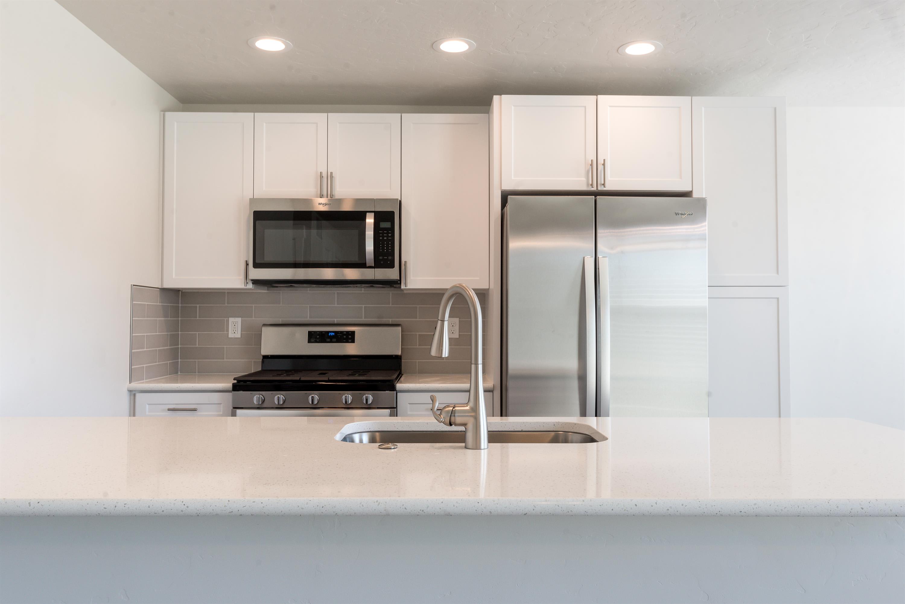 865 NW 21st Street – photo 4