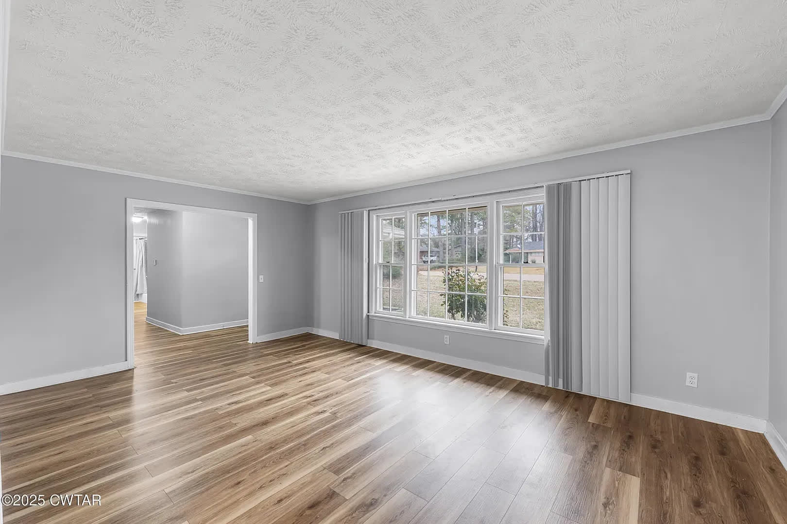 105 Montclair – photo 4