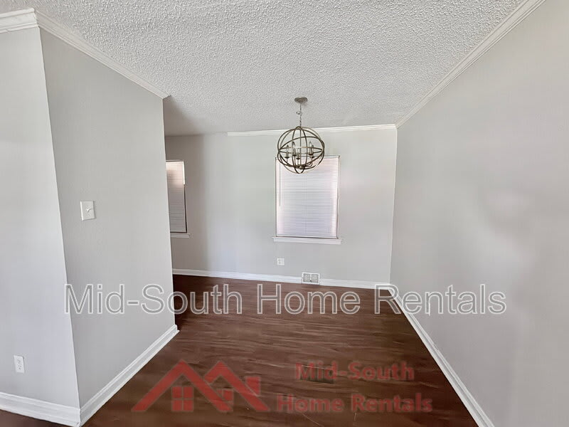2050 Sharon Ln – photo 5