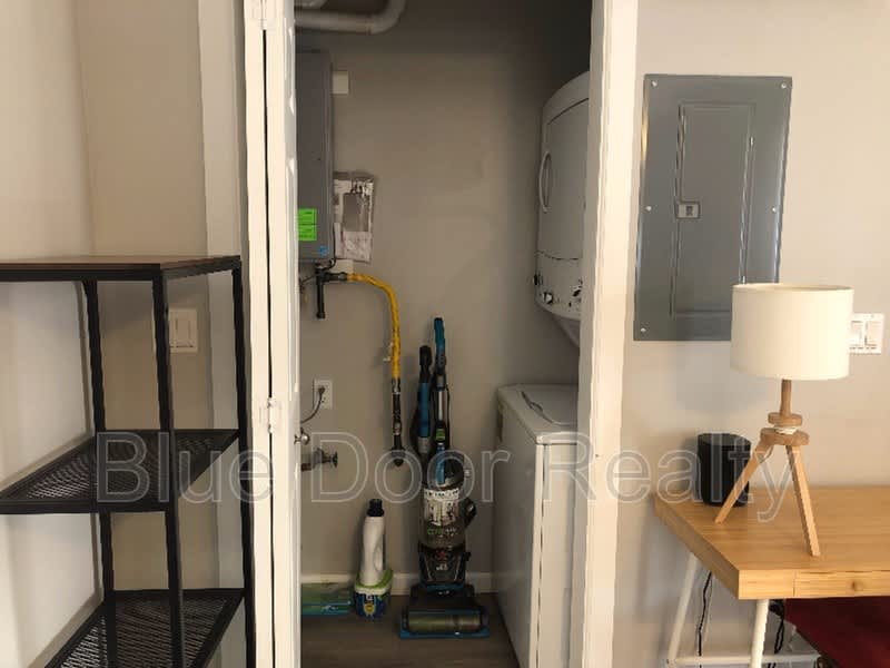 1311 Barelas Rd SW – photo 3