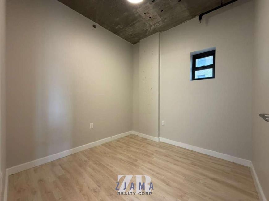 293 Hawthorne Street – photo 4