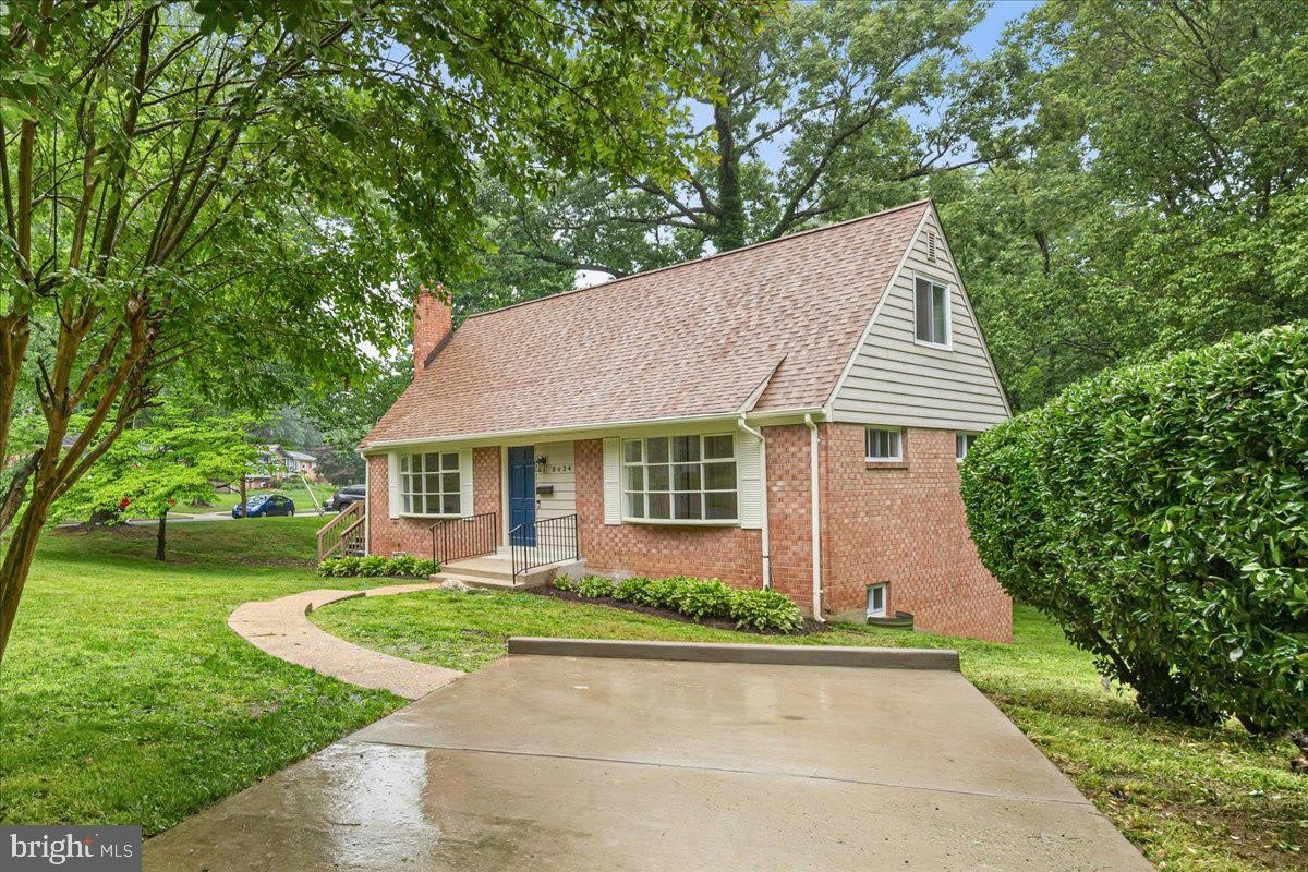 8624 PARLIAMENT Drive – photo 3