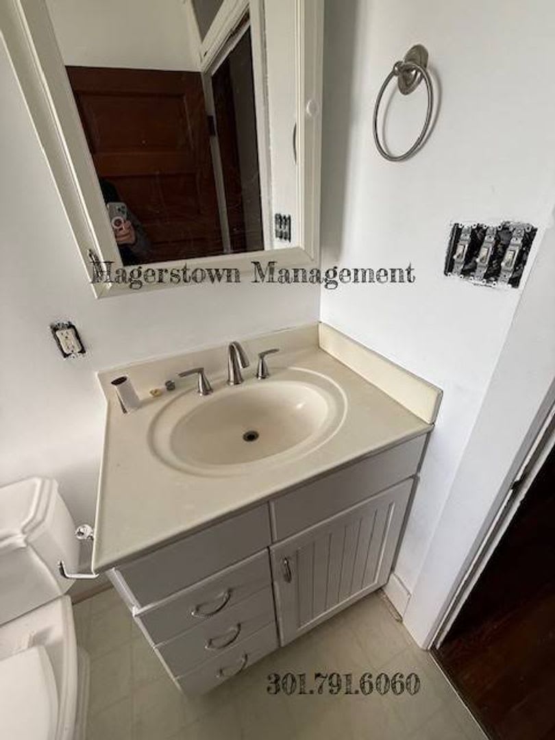 Beautiful 3 Br 1 Ba Duplex – photo 4