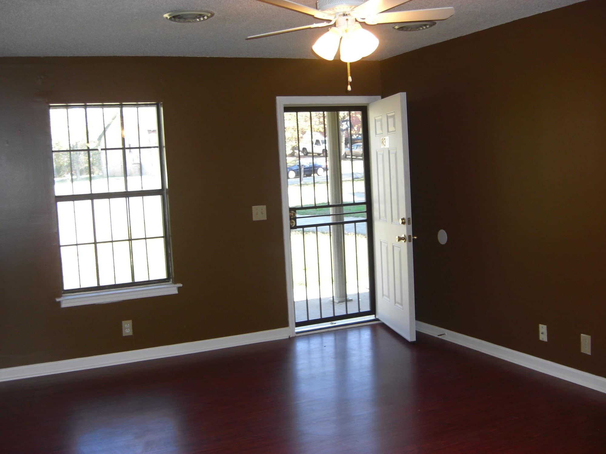 831 Charlie Pl – photo 3