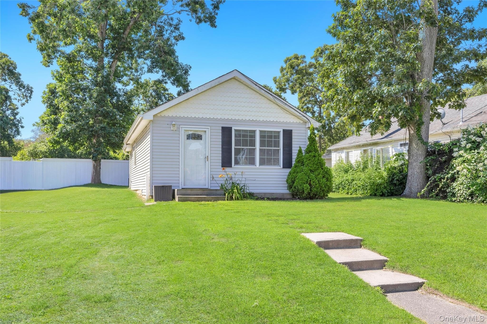 22 Maplewood Avenue – photo 2