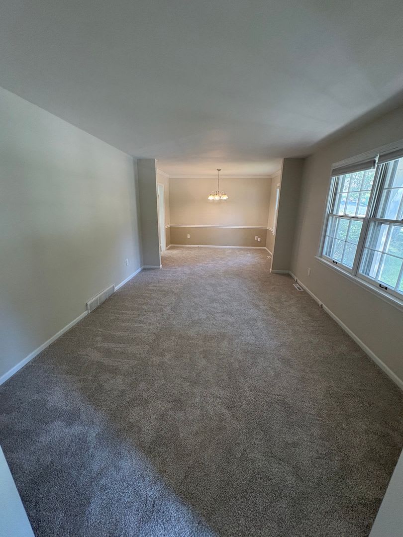 2 Separate Living Spaces In One Home 5 Bedroom 3 Bath Overland Park Home With Finished Lower Living Suite Partially Fenced Backyard – photo 5