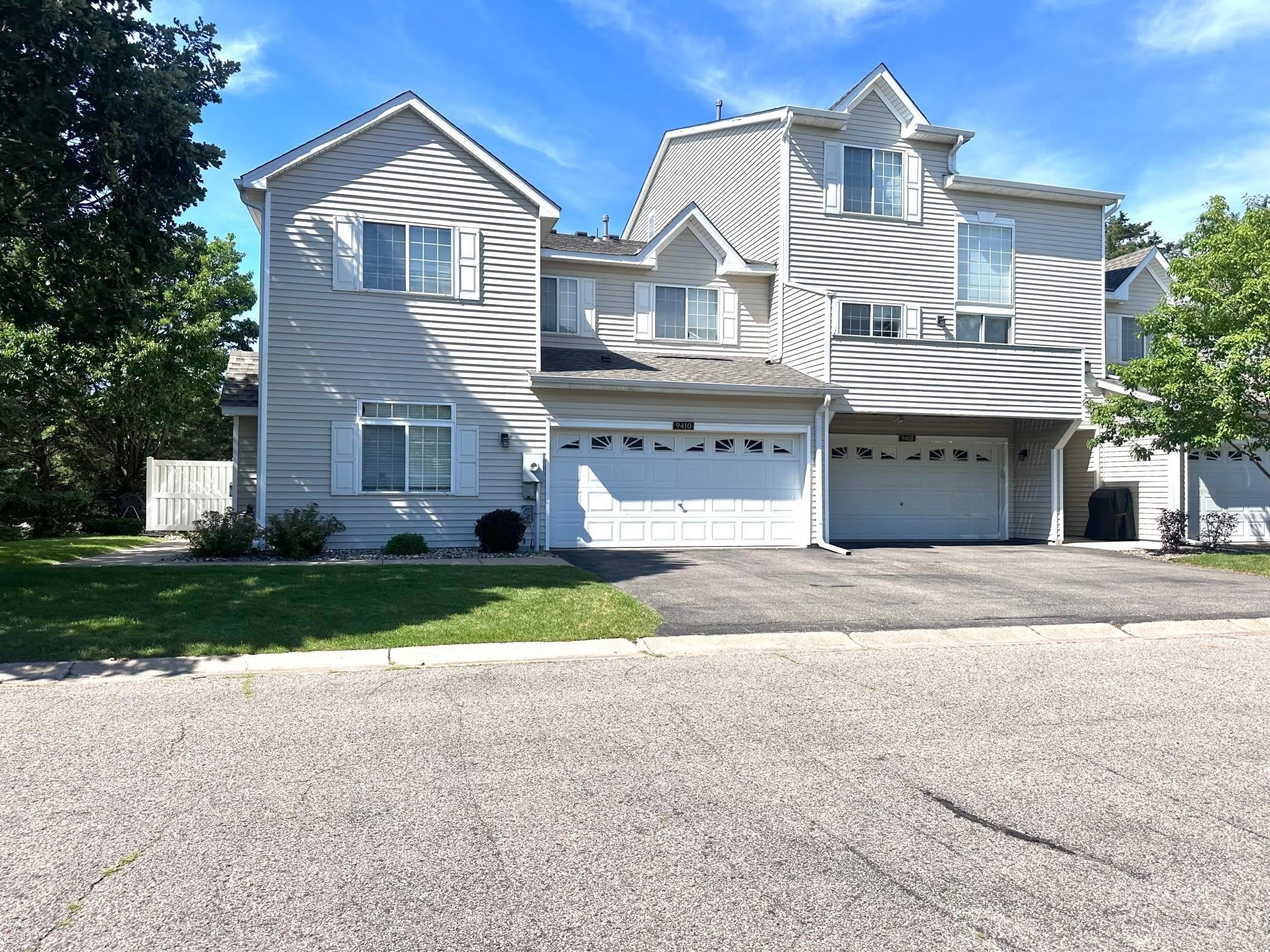 9410 Marshall Road – photo 1