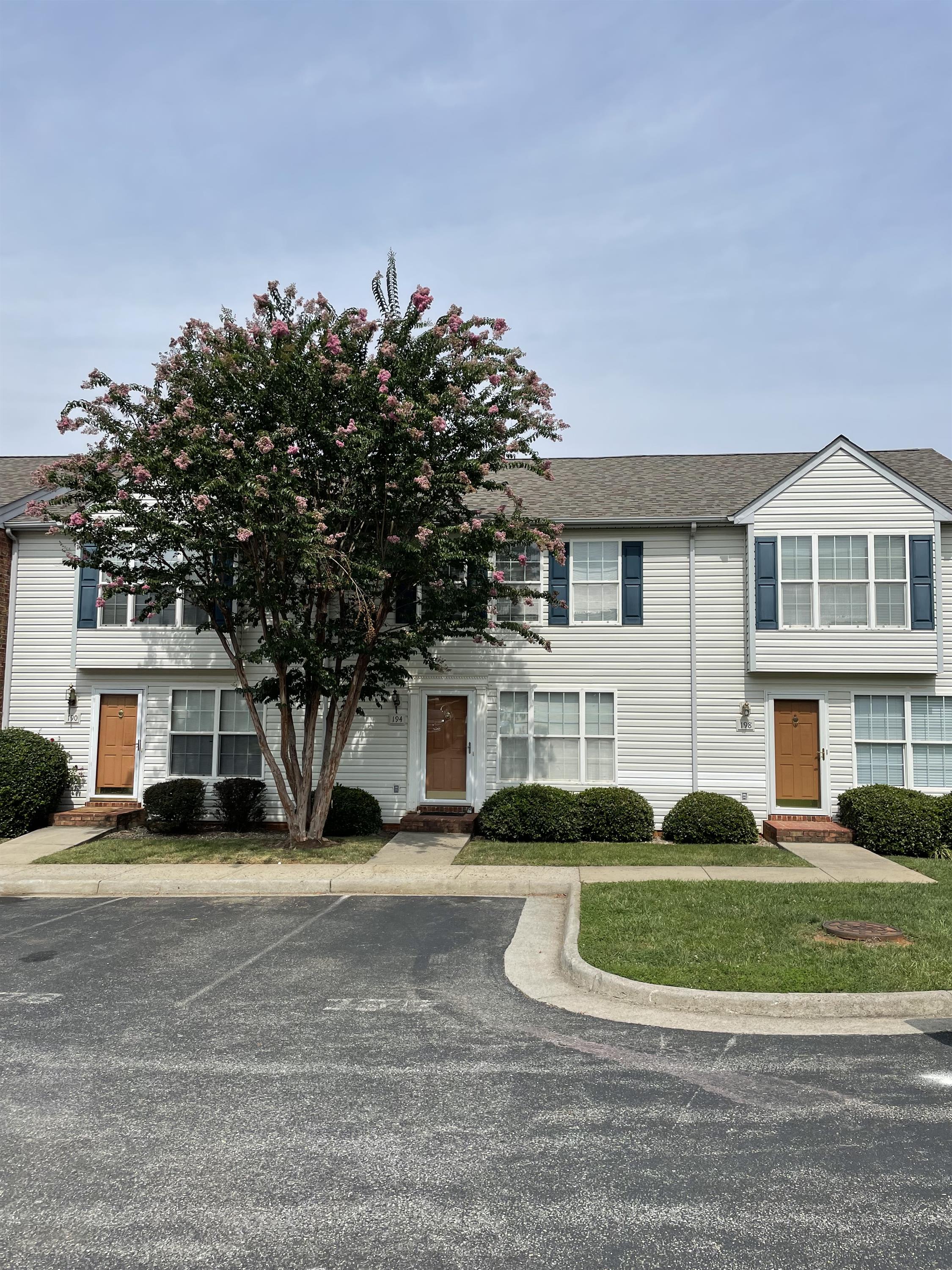 194 Mulberry Circle 1 – photo 2