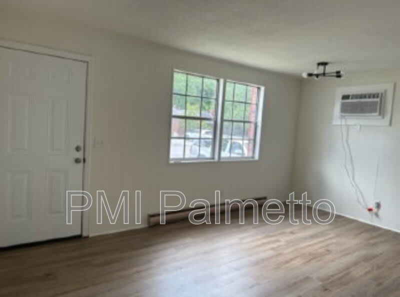 1216 Chevis St – photo 4