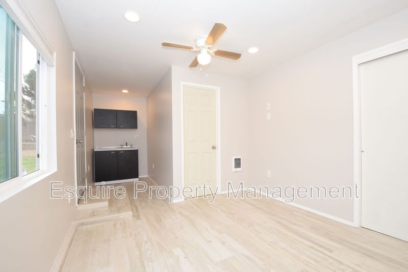 138 OAK STREET – photo 3