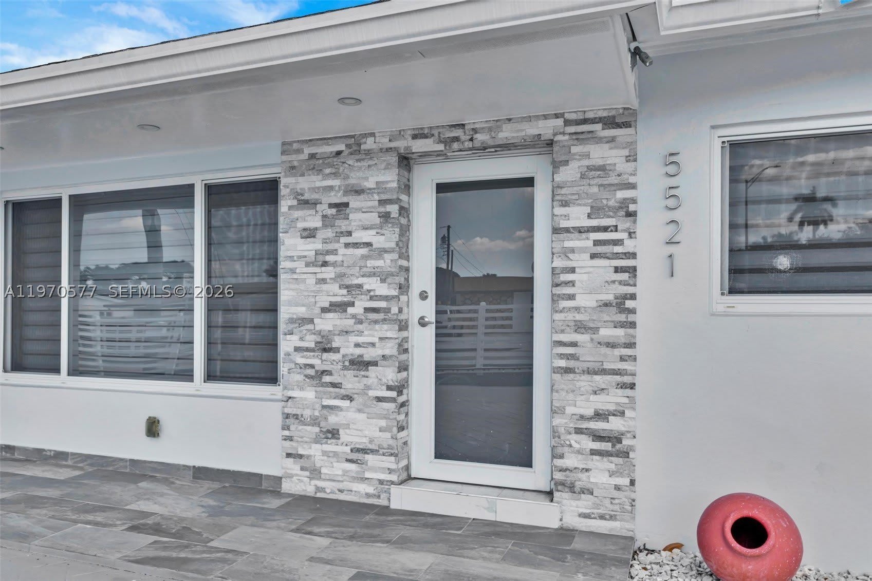 5521 SW 104th Ave – photo 4