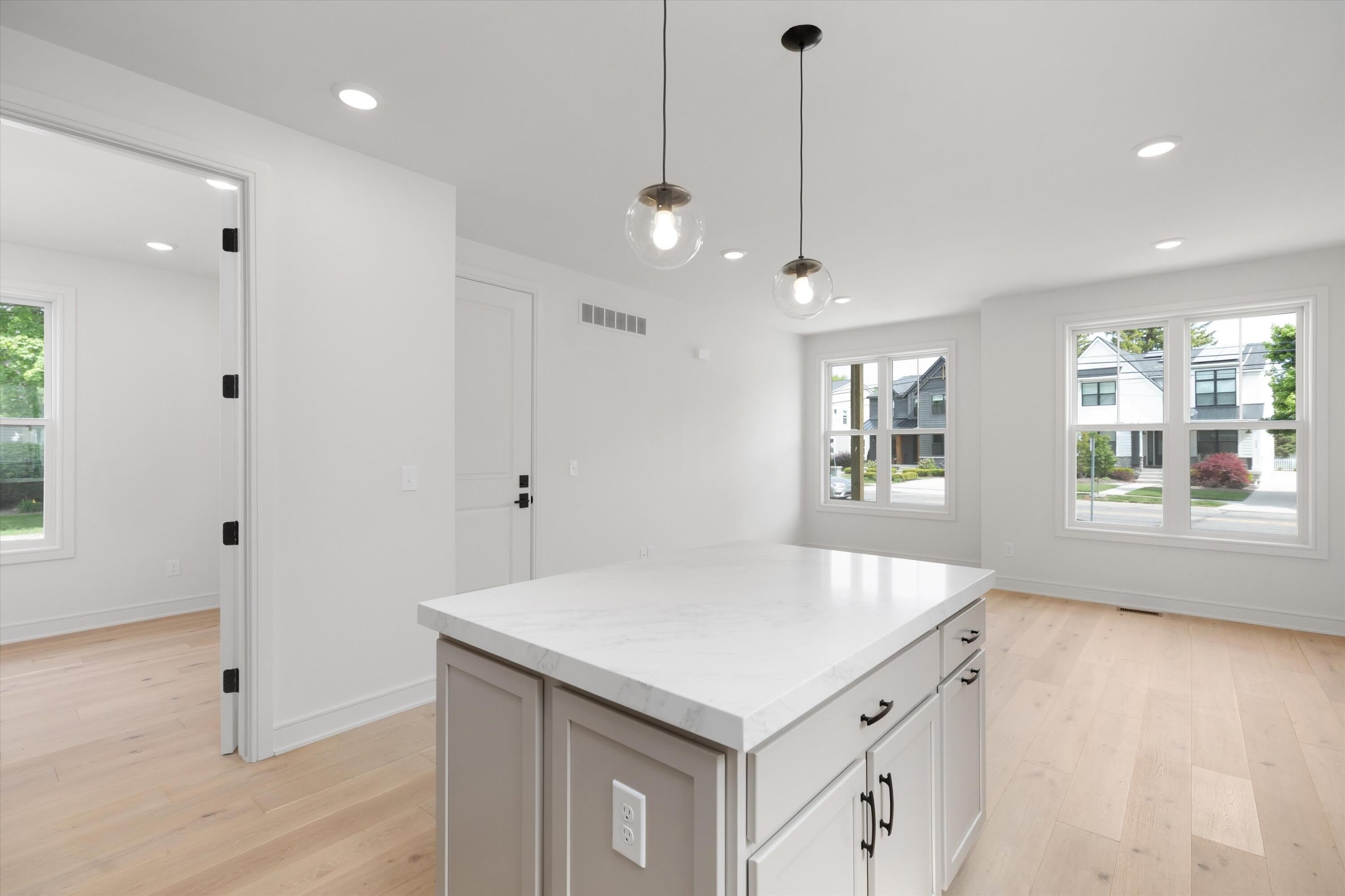 289 W Ann Arbor Trail – photo 5
