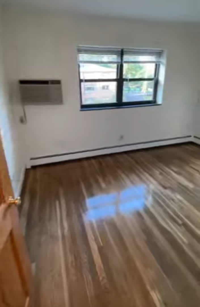 2-bed H + HW + parking COMMUTERS DREAM HOME – photo 3