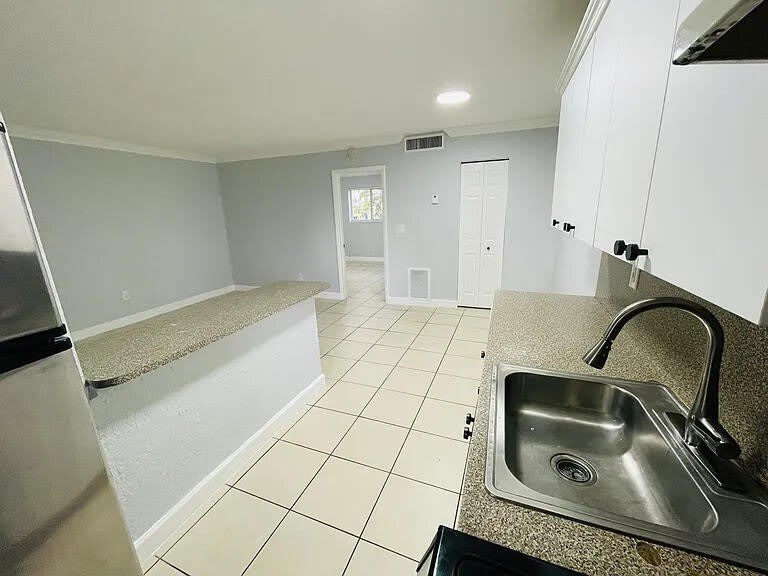890 Nw 45 Avenue – photo 5