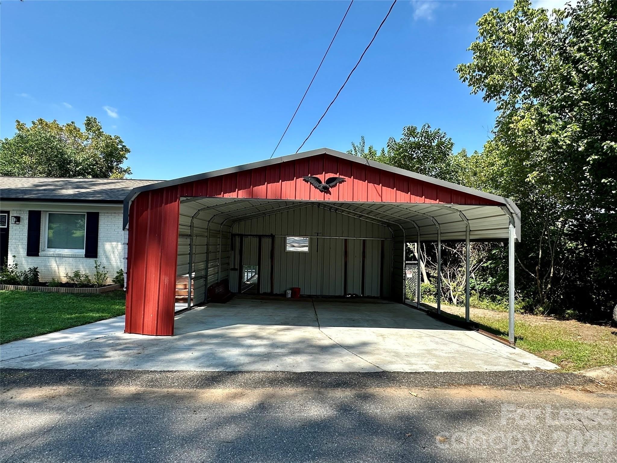 811 Kennedy Street – photo 4