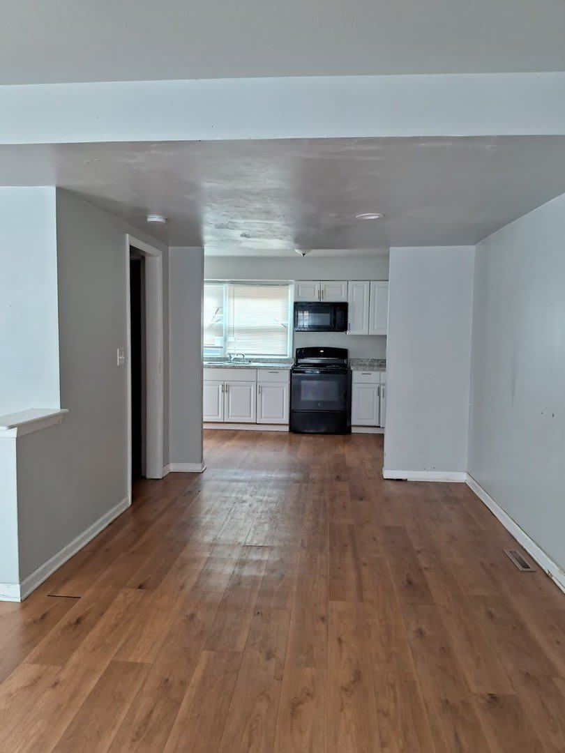 2204 Hebron Avenue – photo 3