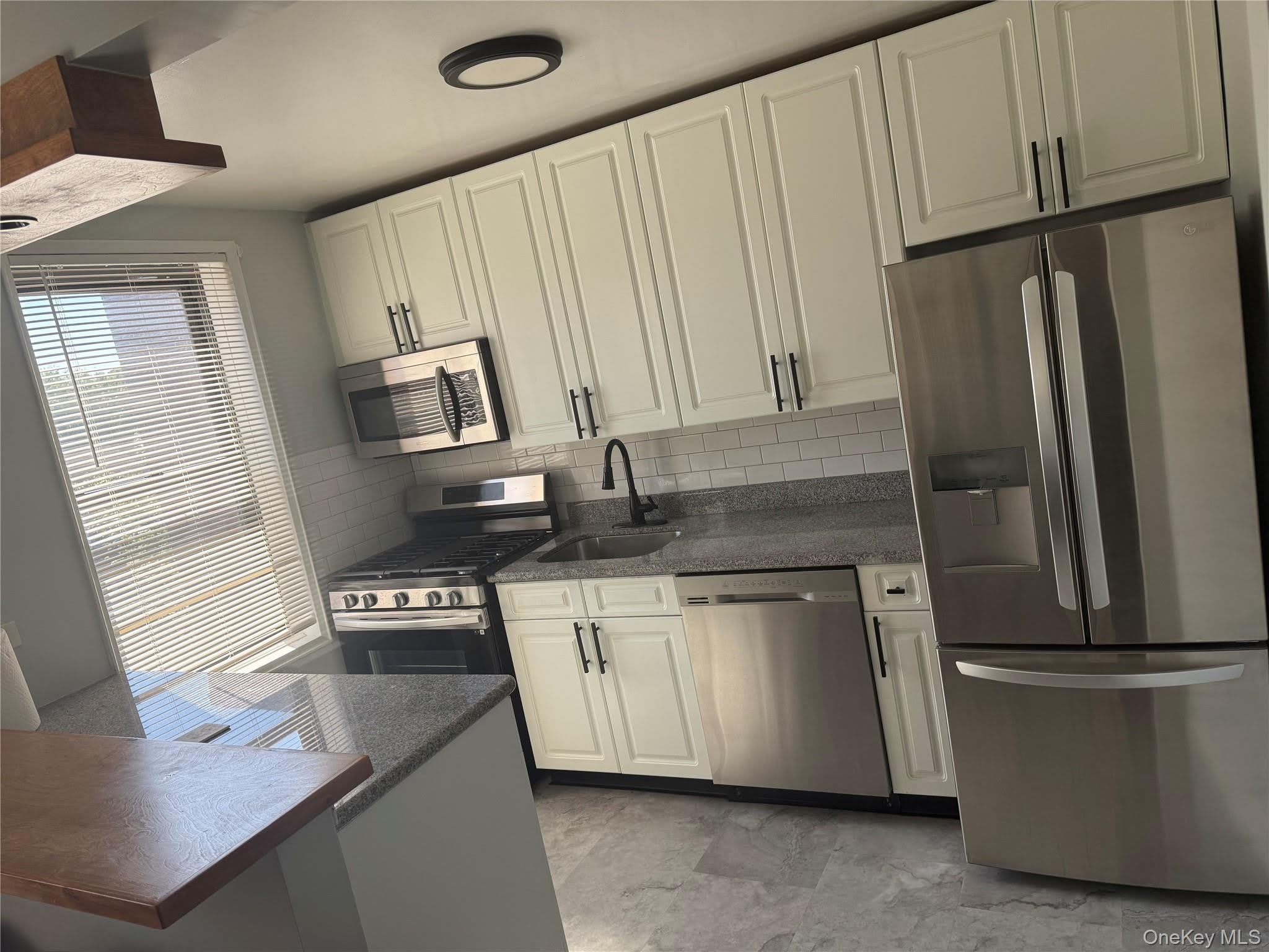 555 McLean Avenue – photo 1