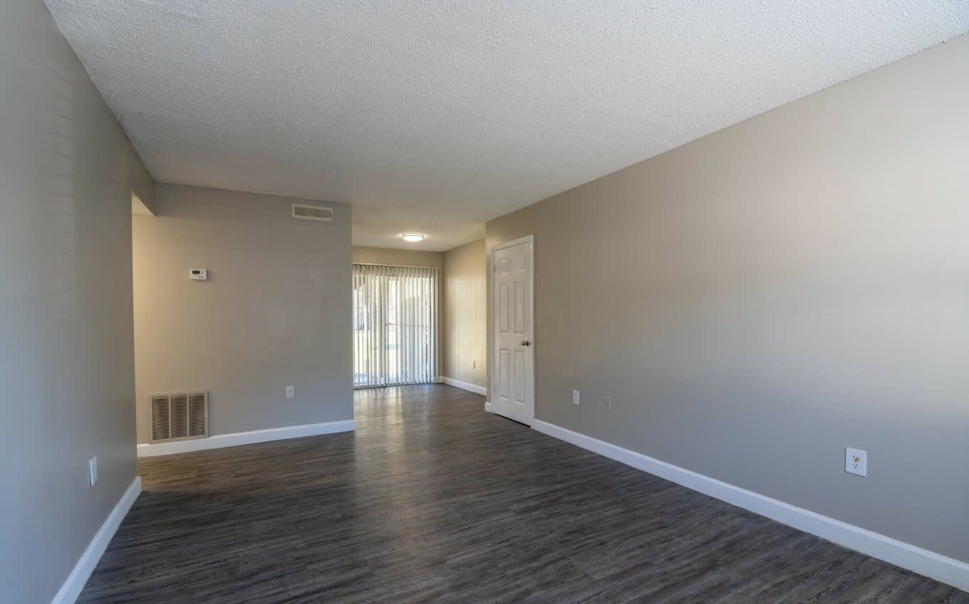 Creekwood Apartments – photo 4