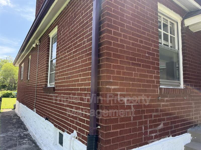 8530 Lowell St – photo 3