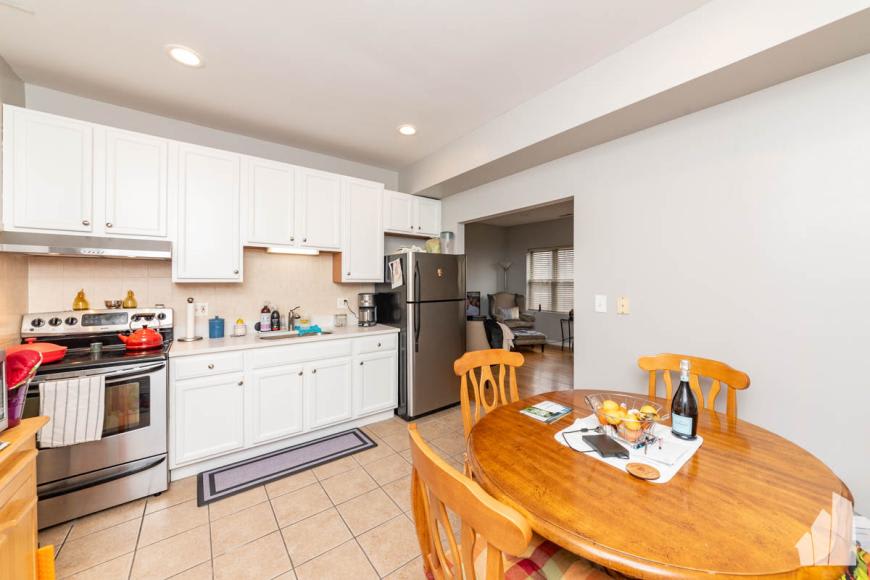 3906 West Belmont Ave – photo 4
