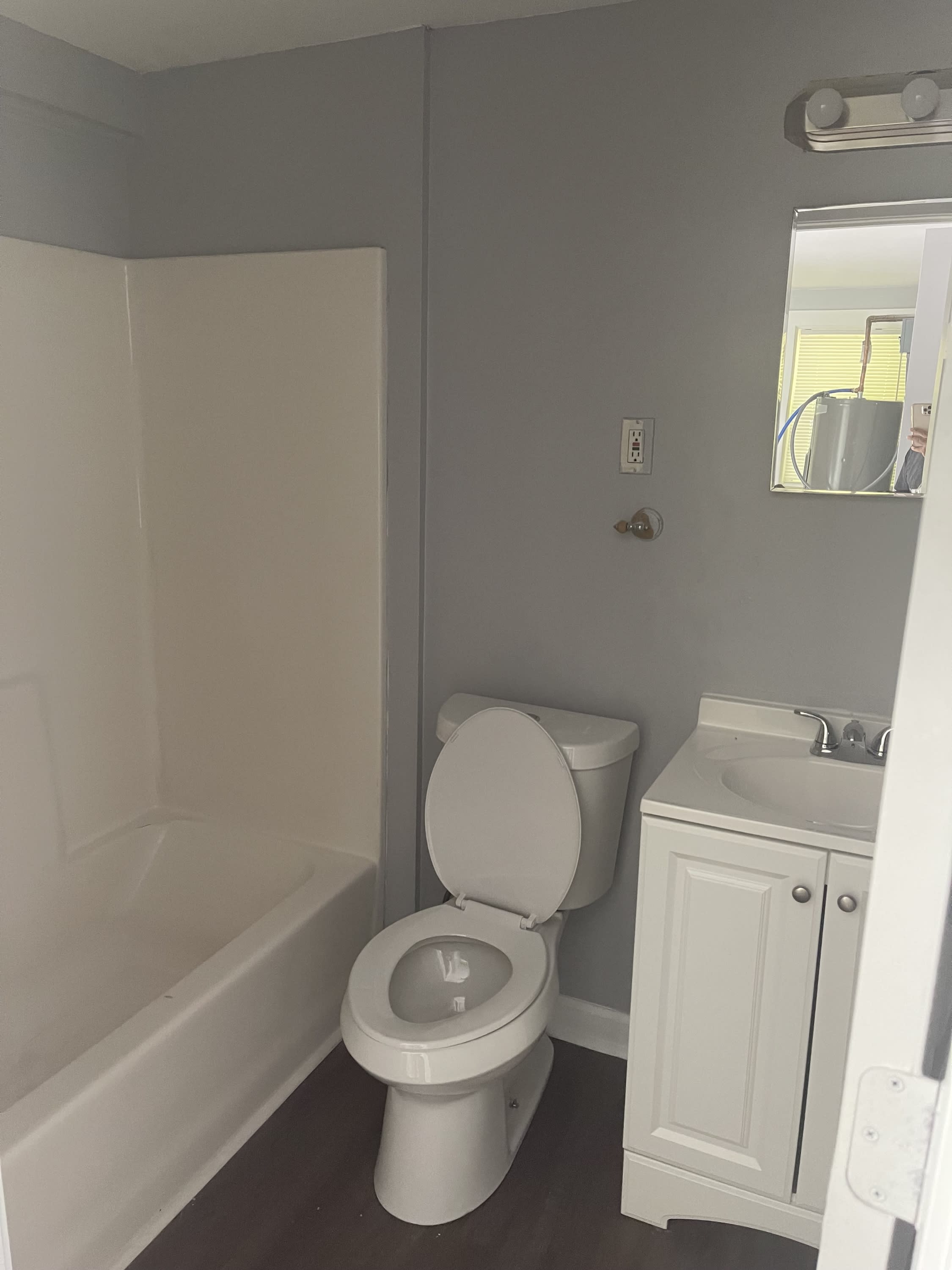 1917 Lathrop Street Southeast B – photo 2