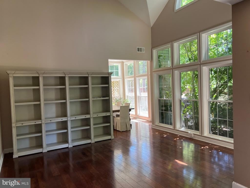 1 Cromwell Court – photo 3