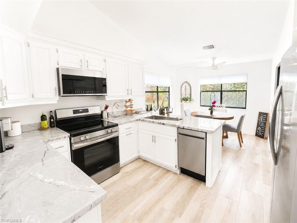 27123 Kindlewood Ln – photo 2