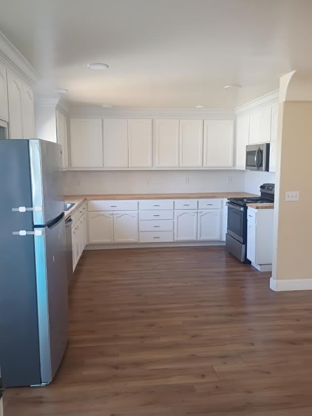 9775 New AVE – photo 2
