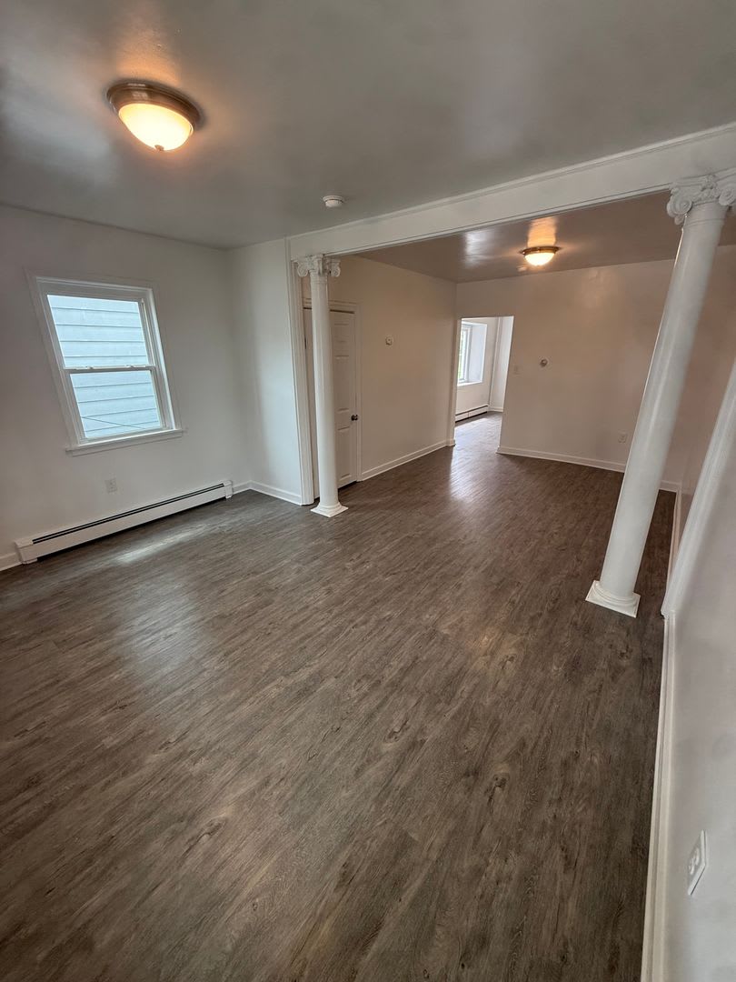 Available Now! Northeastern SD 3 bedroom home! – photo 5