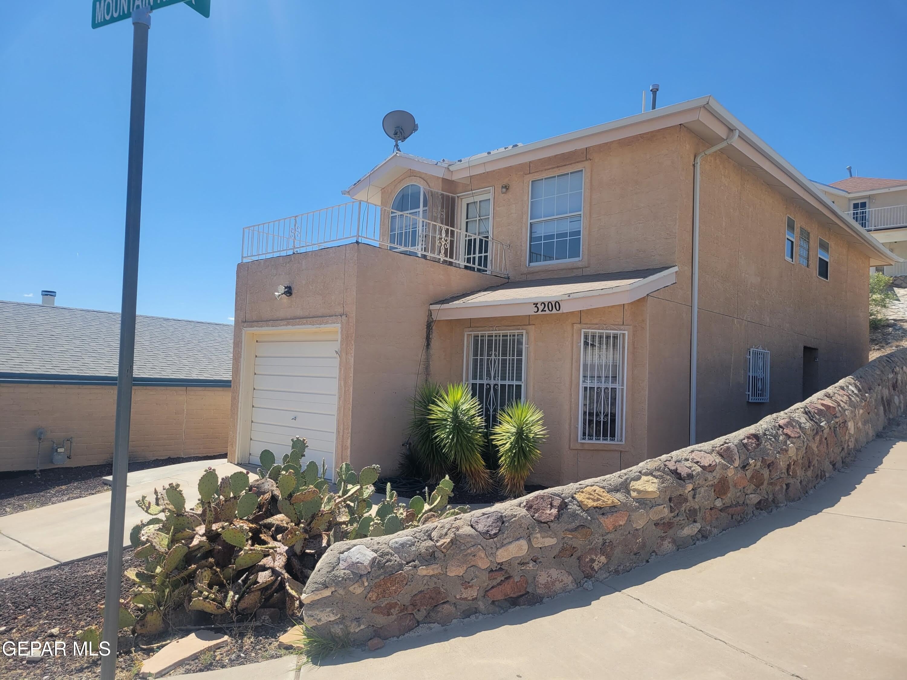 3200 Mountain Ridge Drive – photo 2