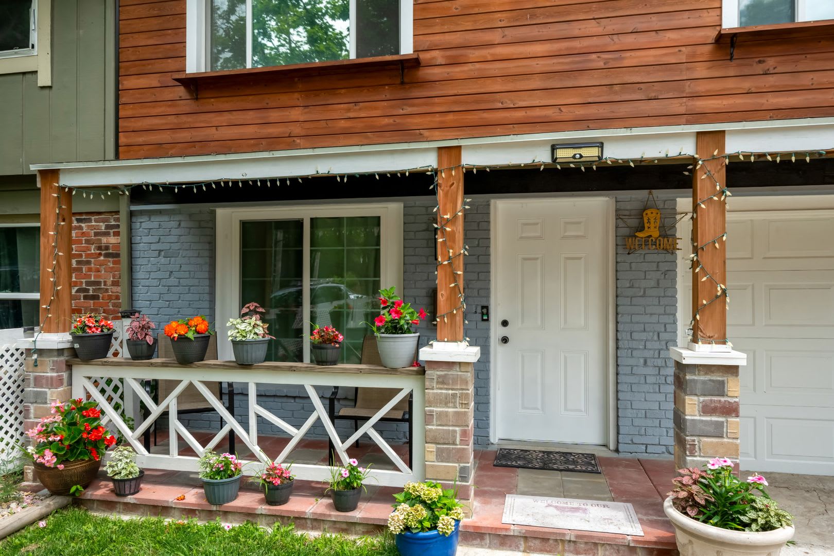 3 Bedroom Townhome With Fenced Yard and 1 Car Garage – photo 2