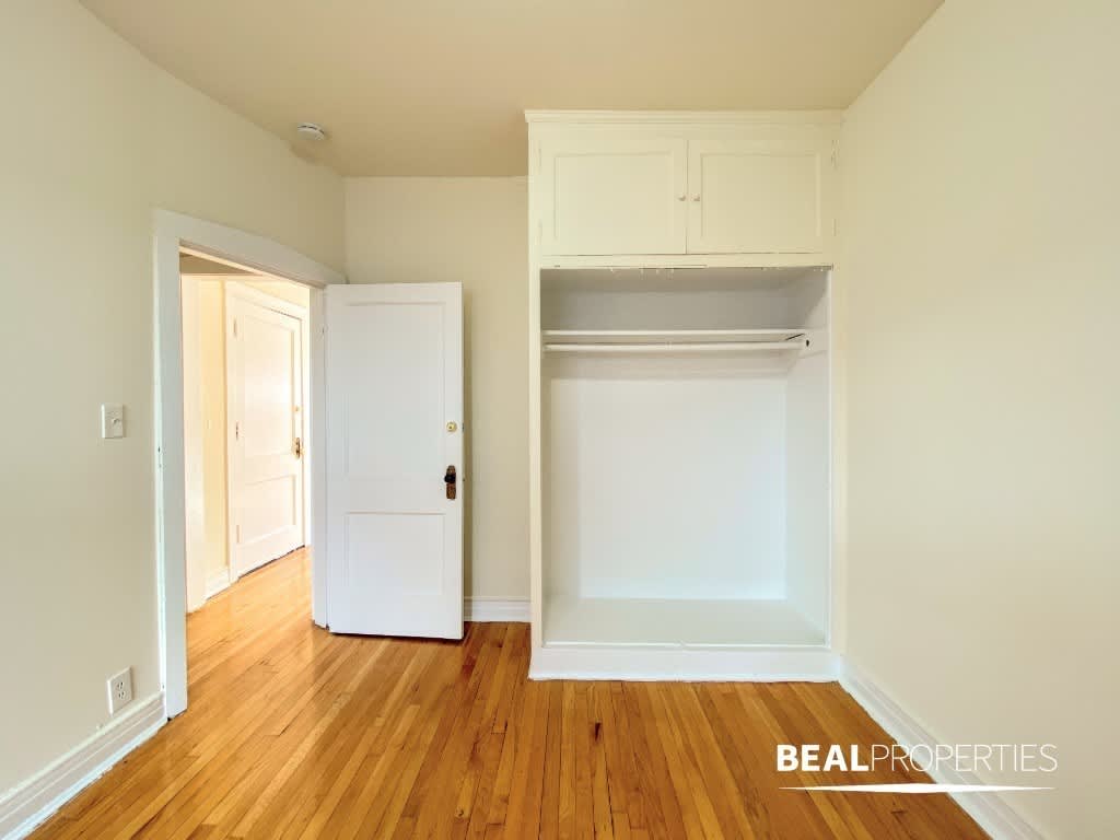 831 W Waveland Ave – photo 3