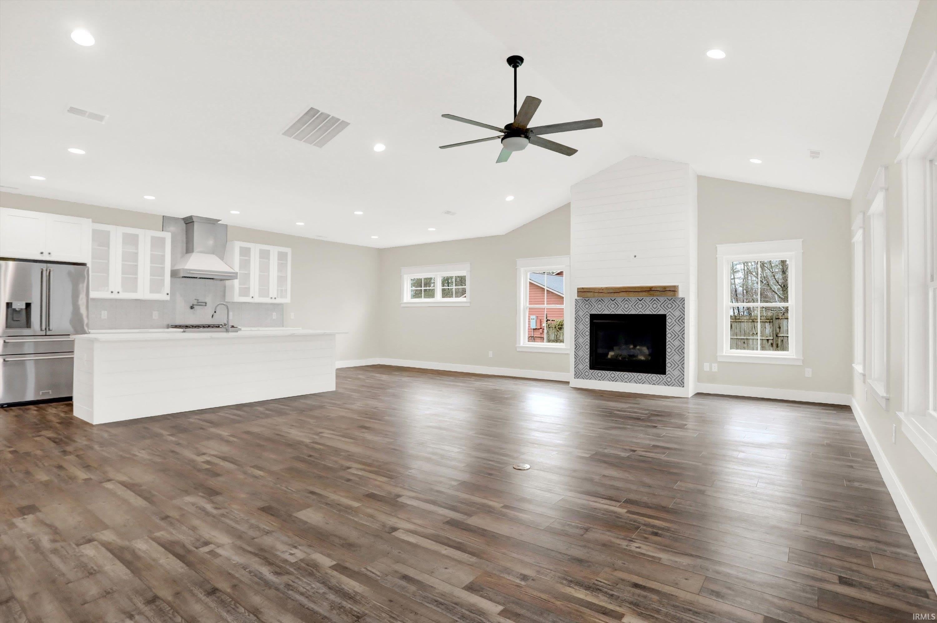 2110 S Smith Road – photo 5